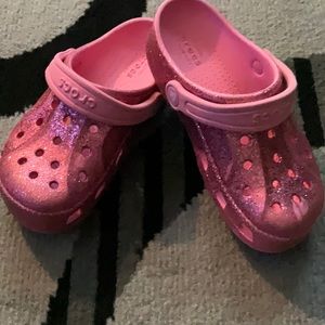 Crocs girls glitter pink. Size 13